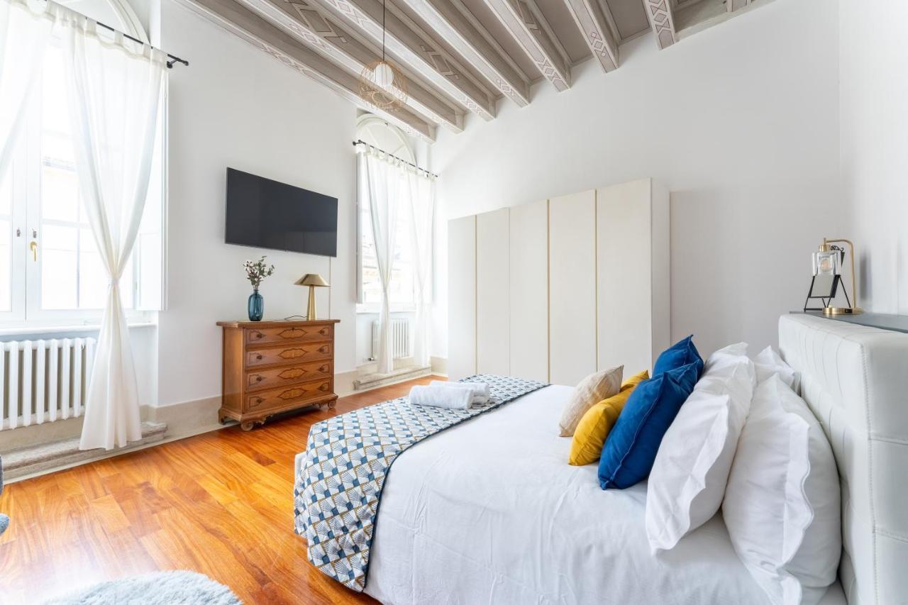 Corso Cavour Luxury Apartment Verona Esterno foto