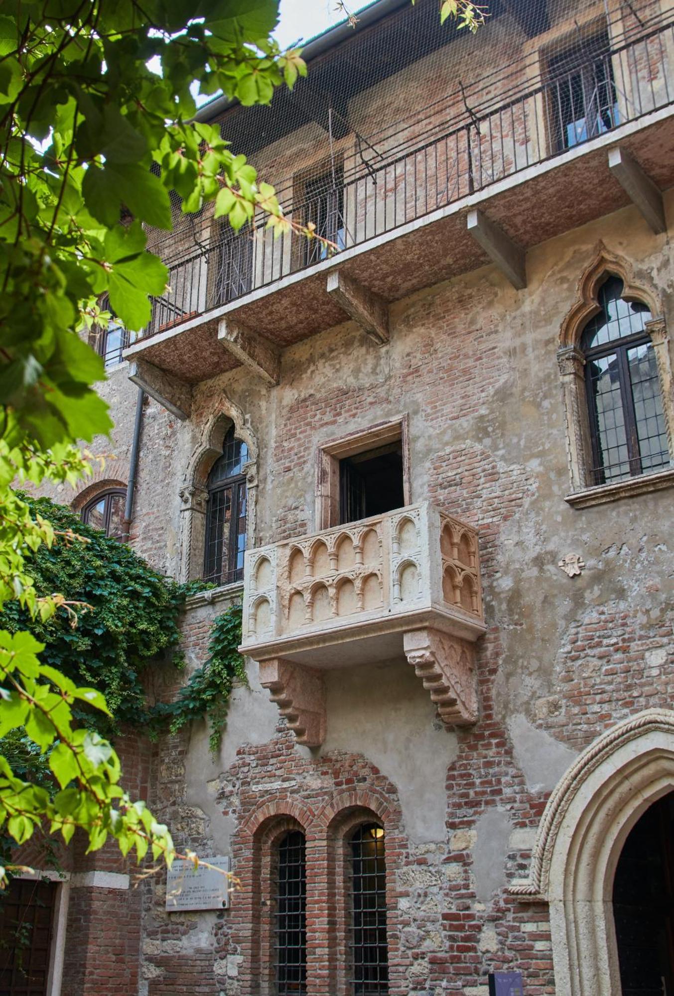 Corso Cavour Luxury Apartment Verona Esterno foto